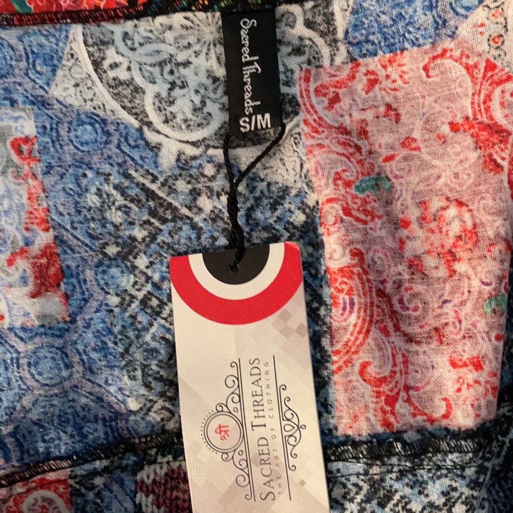 S/M. NWT. OVERALLS by Sacred Threads CL/GR02. - Picture 9 of 11